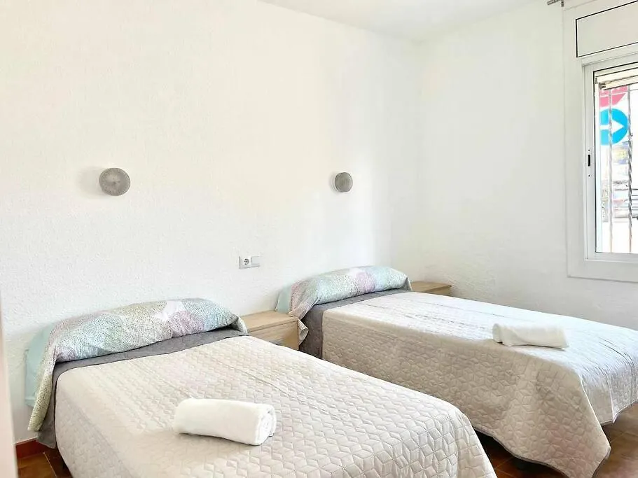 Apartamento A Primera Linea En Rosas 0*,